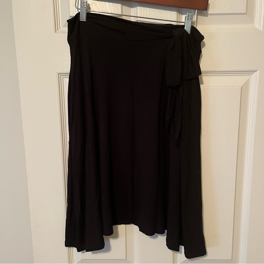 Encircled Breakaway Faux-Wrap Skirt in Black - Picture 3 of 7